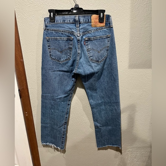 Levi's Men's Straight Blue Jeans 501 Size 29x30 EUC Raw Hem Button Fly - Picture 2 of 3